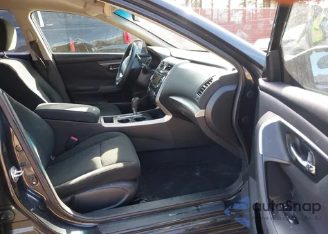 2015 Nissan Altima 2.5 S z USA, uszkodzony, nr VIN 1N4AL3AP6FN350341